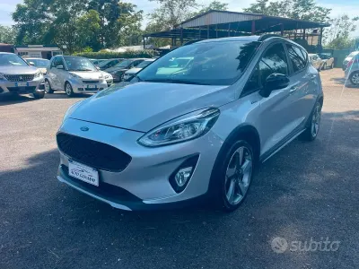 Usata Ford Fiesta Active 100 CV (73 kW) 2019 Grigio Utilitaria