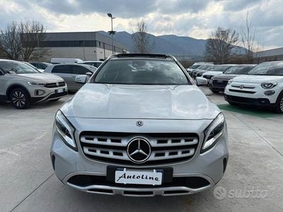 Usata Mercedes GLA200 136 CV (100 kW) 2018 Grigio SUV