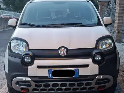 Usata Fiat Panda Cross Cross 90 CV (66 kW) 2018 Bianco Utilitaria