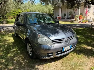 Brugt Renault Clio II 58 HK (42 kW) 2007 Grå Sedan