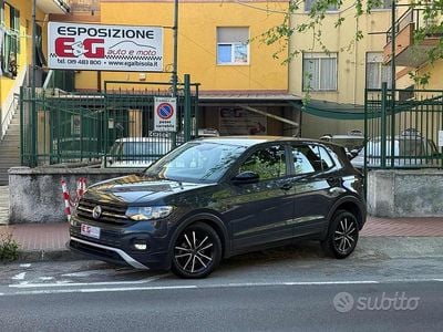 Usata VW T-Cross 95 CV (69 kW) 2019 Grigio SUV