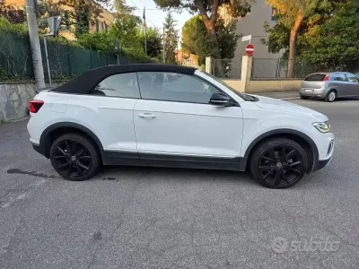 Usata VW T-Roc Cabriolet 150 CV (110 kW) 2023 Bianco Cabrio
