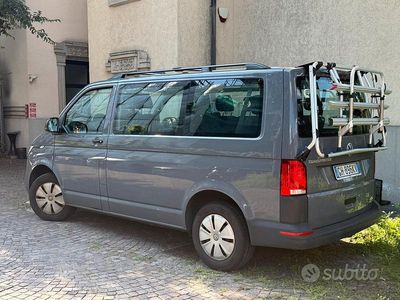 Usata VW Transporter 150 CV (110 kW) 2022 Grigio Furgone