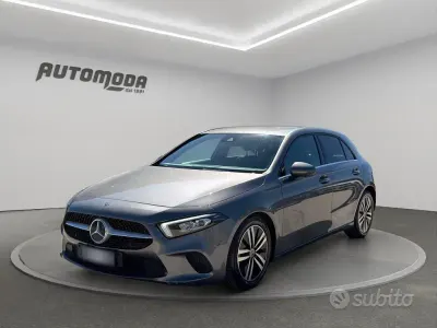 Occasion Mercedes A180 Business 116 ch (85 kW) 2019 Gris Berline