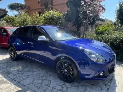 Usata Alfa Romeo Giulietta 120 CV (88 kW) 2019 Blu/azzurro Utilitaria