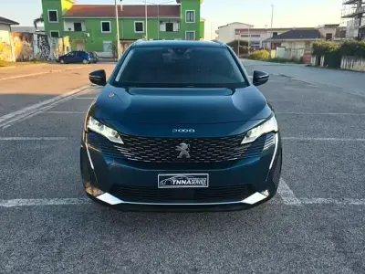 Begagnad Peugeot 3008 Allure 131 HK (96 kW) 2021 Blå SUV