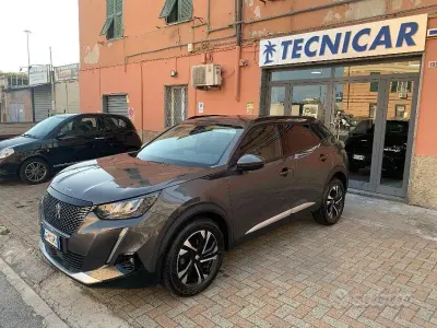 Usata Peugeot 2008 Allure 102 CV (75 kW) 2021 Grigio SUV
