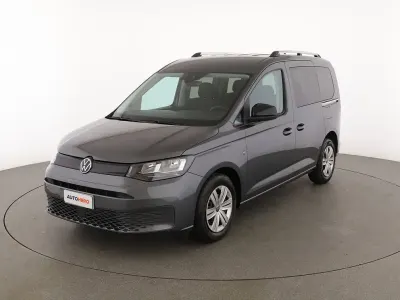 Käytetty VW Caddy 114 HP (83 kW) 2022 Harmaa Tila-auto