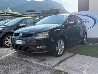 Usata VW Polo Trendline 75 CV (55 kW) 2017 Grigio Berlina