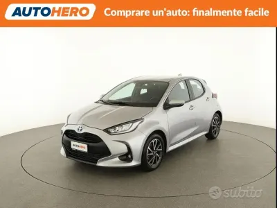 Usata Toyota Yaris Hybrid 92 CV (67 kW) 2023 Grigio Berlina