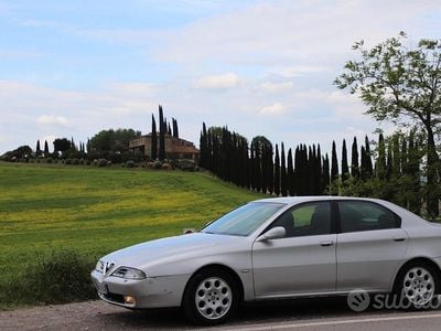 Alfa Romeo 166
