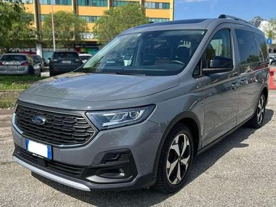 Usata Ford Tourneo Active 102 CV (75 kW) 2023 Grigio Monovolume