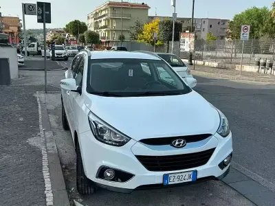 Usata Hyundai ix35 Xpossible 115 CV (84 kW) 2015 Bianco SUV