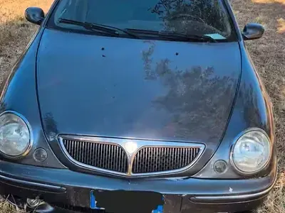 Usata Lancia Lybra