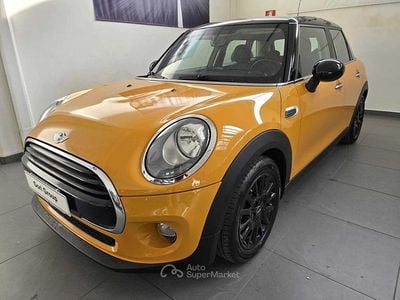 Usata Mini Cooper 136 CV (100 kW) 2017 Arancione Utilitaria