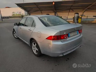 Usata Honda Accord Sport 140 CV (102 kW) 2005 Grigio Berlina