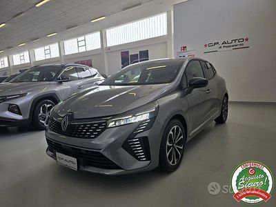 Begagnad Renault Clio V Techno 90 HK (66 kW) 2025 Grå Sedan