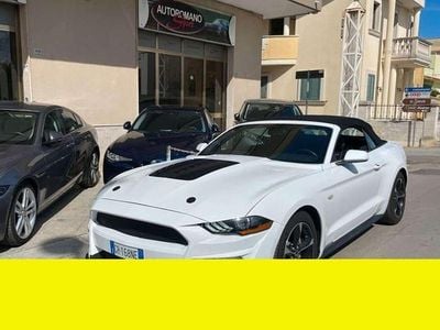 Usata Ford Mustang Convertible 317 CV (233 kW) 2018 Bianco Cabrio