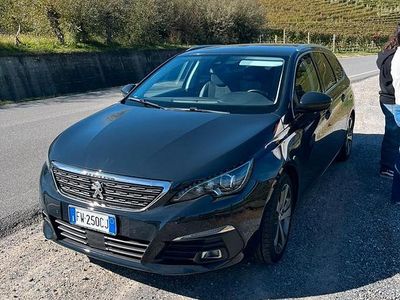 Usata Peugeot 308 SW Allure 131 CV (96 kW) 2019 Blu Station wagon