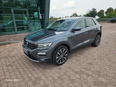 Usata VW T-Roc 150 CV (110 kW) 2022 Grigio SUV