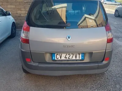 Usata Renault Scénic 120 CV (88 kW) 2005 Grigio Monovolume