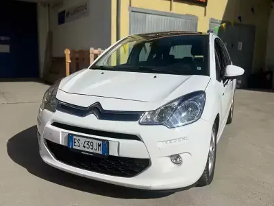 Begagnad Citroën C3 Exclusive 68 HK (50 kW) 2013 Vit Sedan