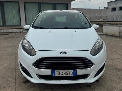 Usata Ford Fiesta 95 CV (69 kW) 2016 Bianco Berlina