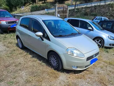 Usata Fiat Grande Punto 75 CV (55 kW) 2007 Oro Utilitaria