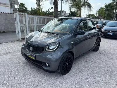 Usata Smart ForFour Prime 71 CV (52 kW) 2015 Grigio Utilitaria
