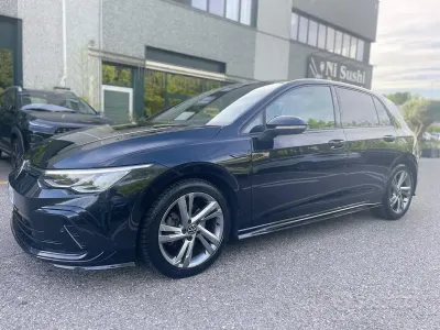 Usata VW Golf VII R-line 150 CV (110 kW) 2021 Nero Utilitaria