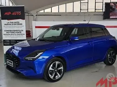 Usata Suzuki Swift 83 CV (61 kW) 2024 Blu/azzurro Utilitaria