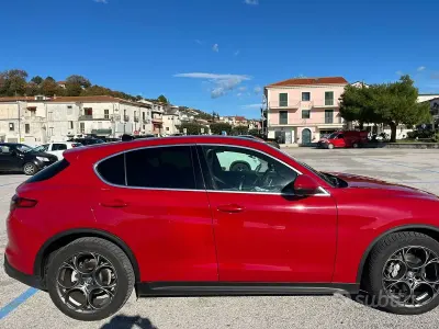 Usata Alfa Romeo Stelvio 180 CV (132 kW) 2018 Rosso SUV