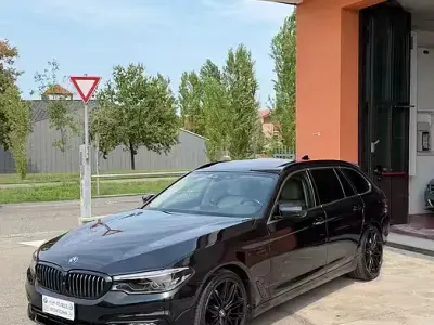 Usata BMW 520 Luxury Line 190 CV (139 kW) 2017 Nero Berlina