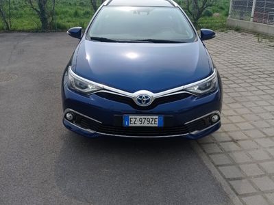 usata Toyota Auris Hybrid sw