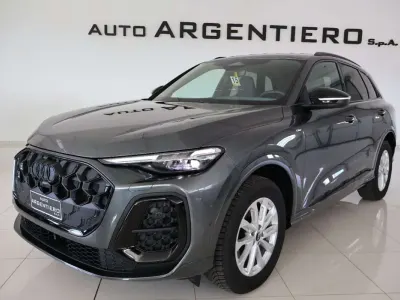 Nuova Audi Q5 S-Line 204 CV (150 kW) 2026 Grigio daytona SUV