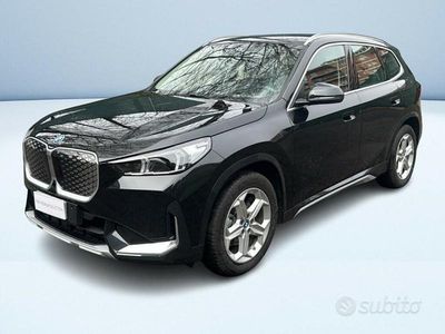 Nero metallizzato Usata 2025 BMW iX1 xLine SUV | 38.900 € (Buon prezzo)