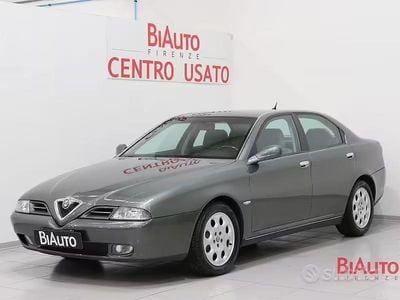 Usata Alfa Romeo 166 Super 205 CV (150 kW) 1999 Grigio Berlina