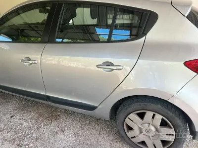 Usata Renault Mégane III 100 CV (73 kW) 2013 Berlina