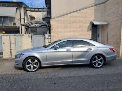 Usata Mercedes CLS350 265 CV (194 kW) 2011 Grigio Coupé