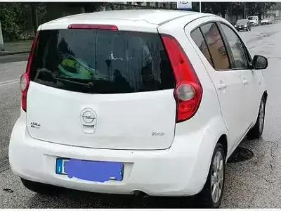 Usata Opel Agila 86 CV (63 kW) 2010 Utilitaria
