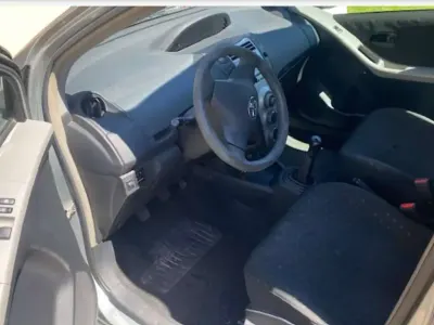 Usata Toyota Yaris 69 CV (50 kW) 2007 Blu/azzurro Utilitaria