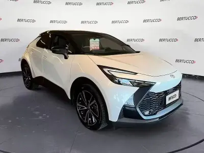 Usata Toyota C-HR Lounge 223 CV (164 kW) 2025 Bianco SUV