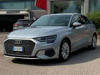 Usata Audi A3 Advanced 150 CV (110 kW) 2021 Argento Berlina