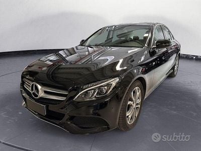 Usata Mercedes C200 135 CV (99 kW) 2016 Nero Berlina