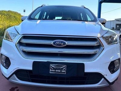 Usata Ford Kuga Business Edition 120 CV (88 kW) 2017 Bianco SUV