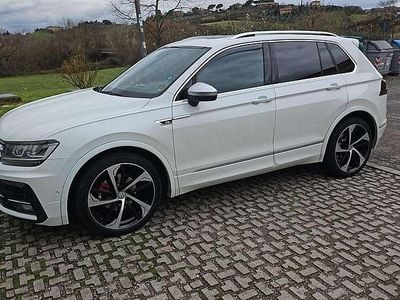 Usata VW Tiguan R-line 131 CV (96 kW) 2019 Bianco SUV