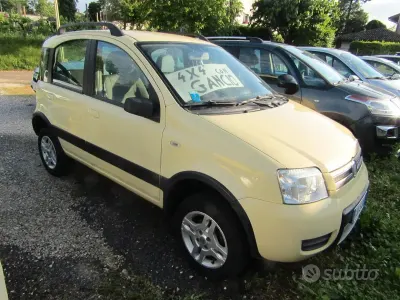 Usata Fiat Panda 4x4 Climbing 60 CV (44 kW) 2007 Giallo Utilitaria