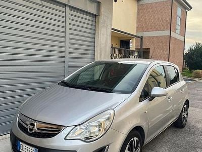 Usata Opel Corsa 75 CV (55 kW) 2012 Grigio Utilitaria