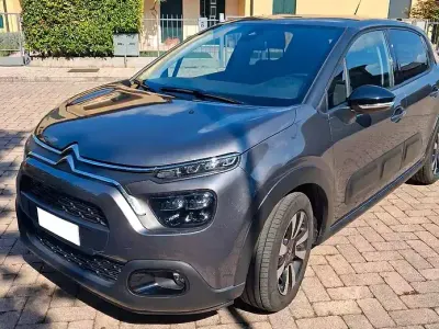Usata Citroën C3 109 CV (80 kW) 2024 Marrone Berlina