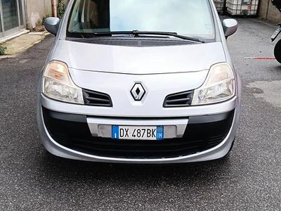 Grigio Usata 2009 Renault Modus Dynamique Monovolume | 3200 € (Buon prezzo)